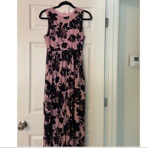 Pinkblush Maternity maxi dress w/ pockets